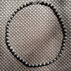 Classy hematite and pearl necklace